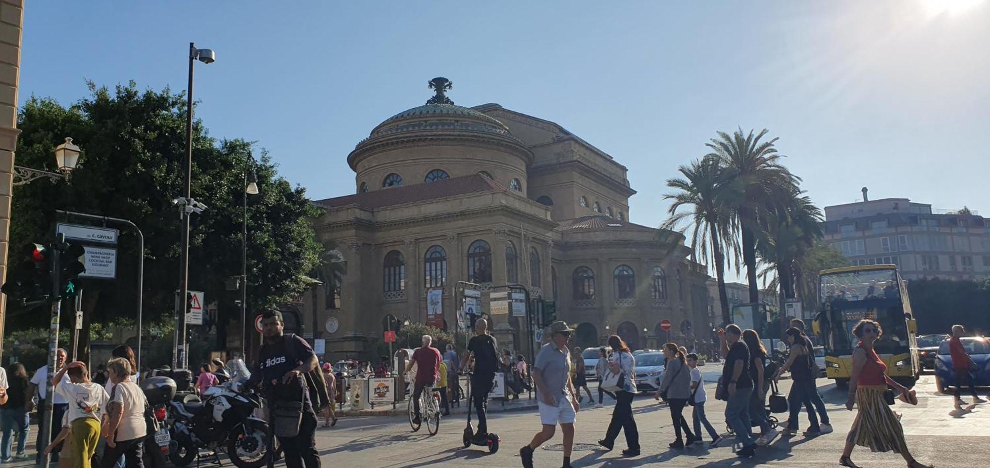 Piccola Suite E Dimora Del Teatro Massimo Palermo Bagian luar foto