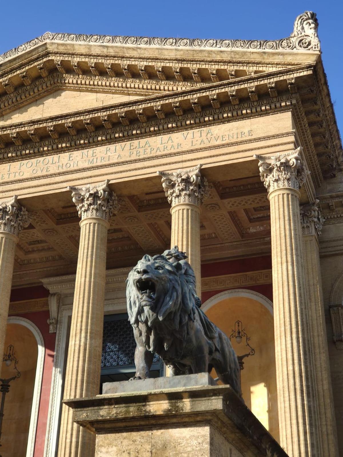 Piccola Suite E Dimora Del Teatro Massimo Palermo Bagian luar foto