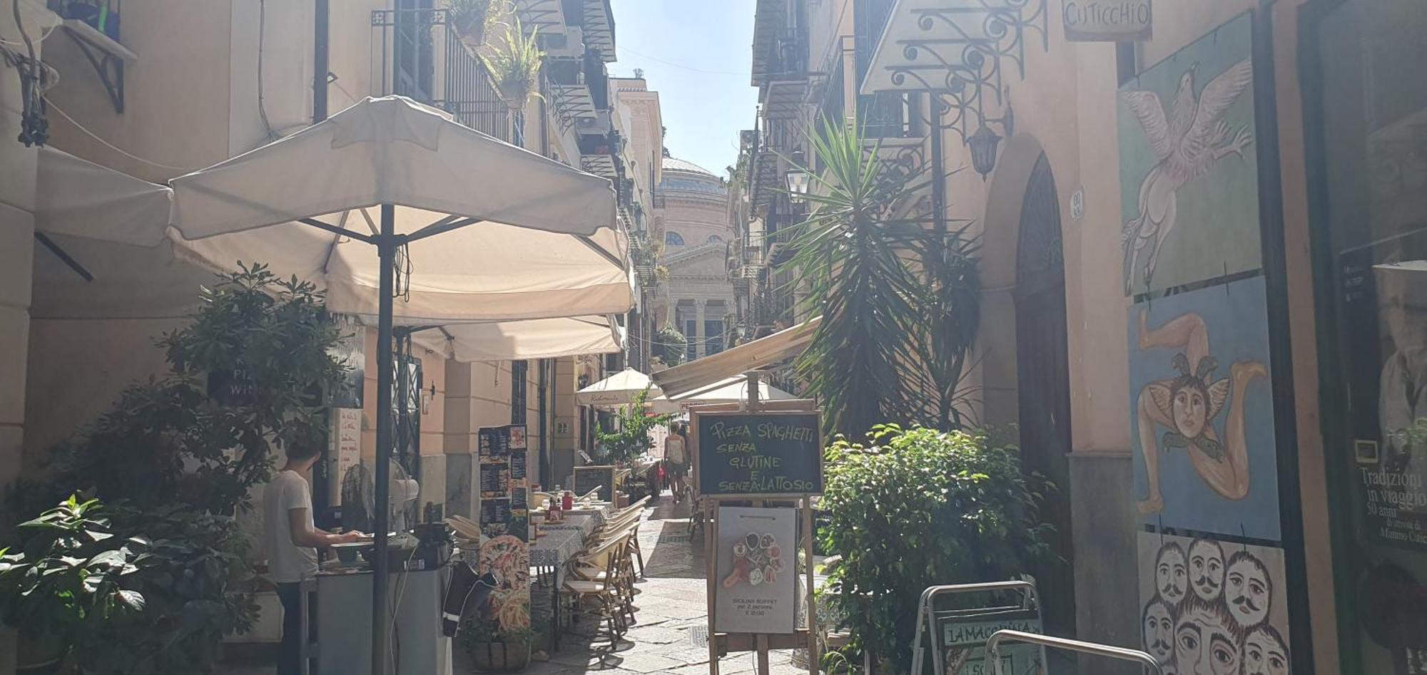 Piccola Suite E Dimora Del Teatro Massimo Palermo Bagian luar foto